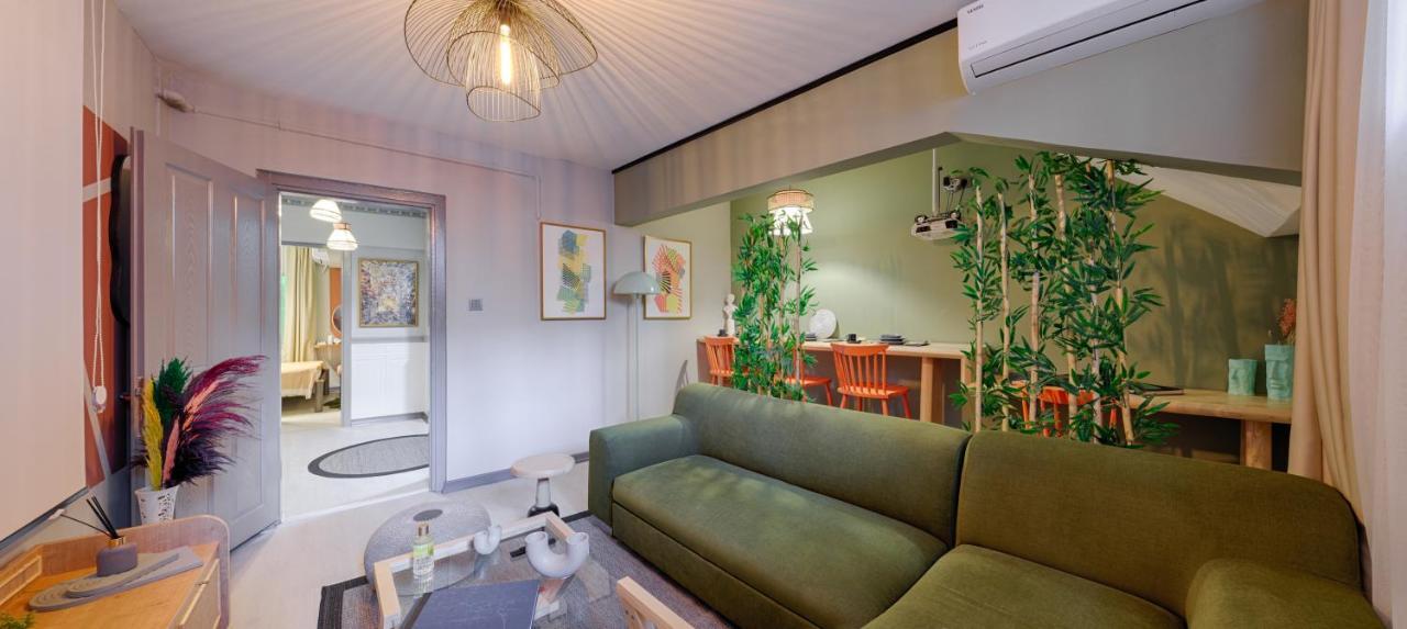 Artful W/projector In Beyoglu, Cihangir Apartament Istanbul